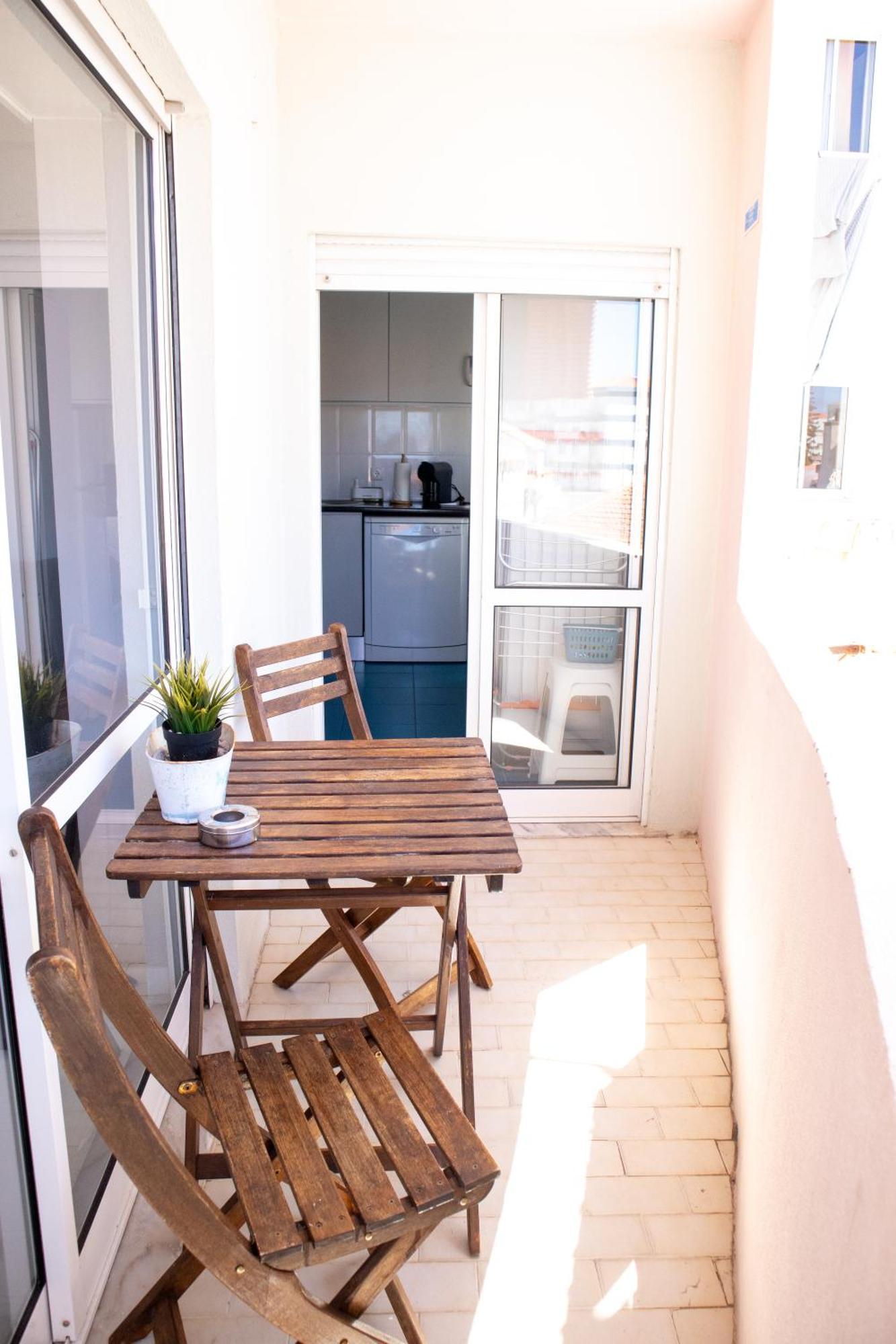 Gamboa Surf Apartment Peniche Bagian luar foto
