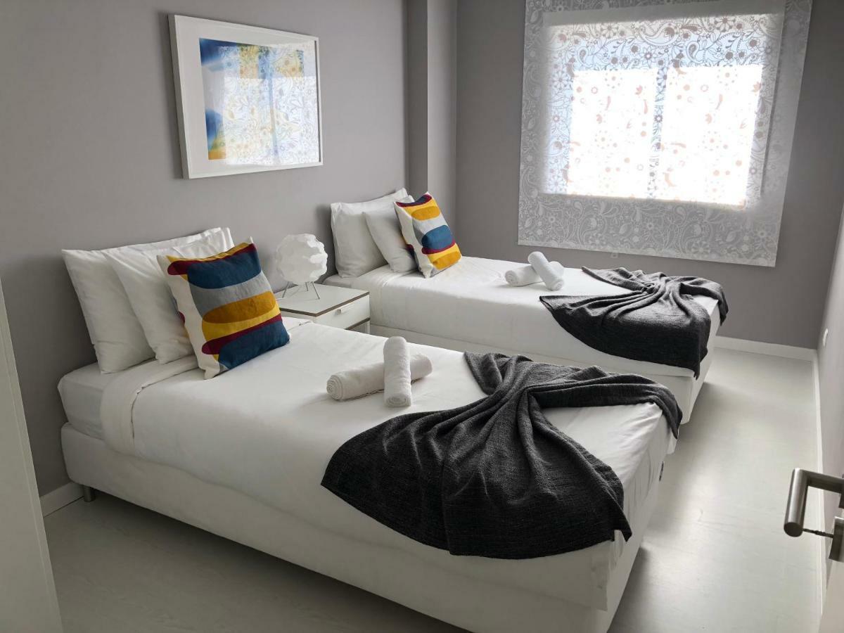 Gamboa Surf Apartment Peniche Bagian luar foto