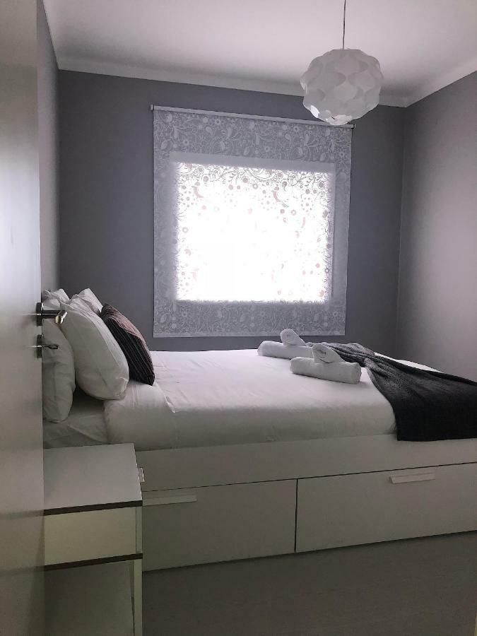 Gamboa Surf Apartment Peniche Bagian luar foto