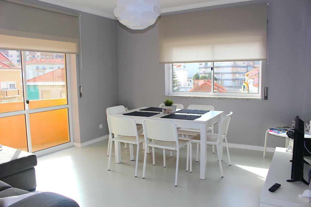 Gamboa Surf Apartment Peniche Bagian luar foto